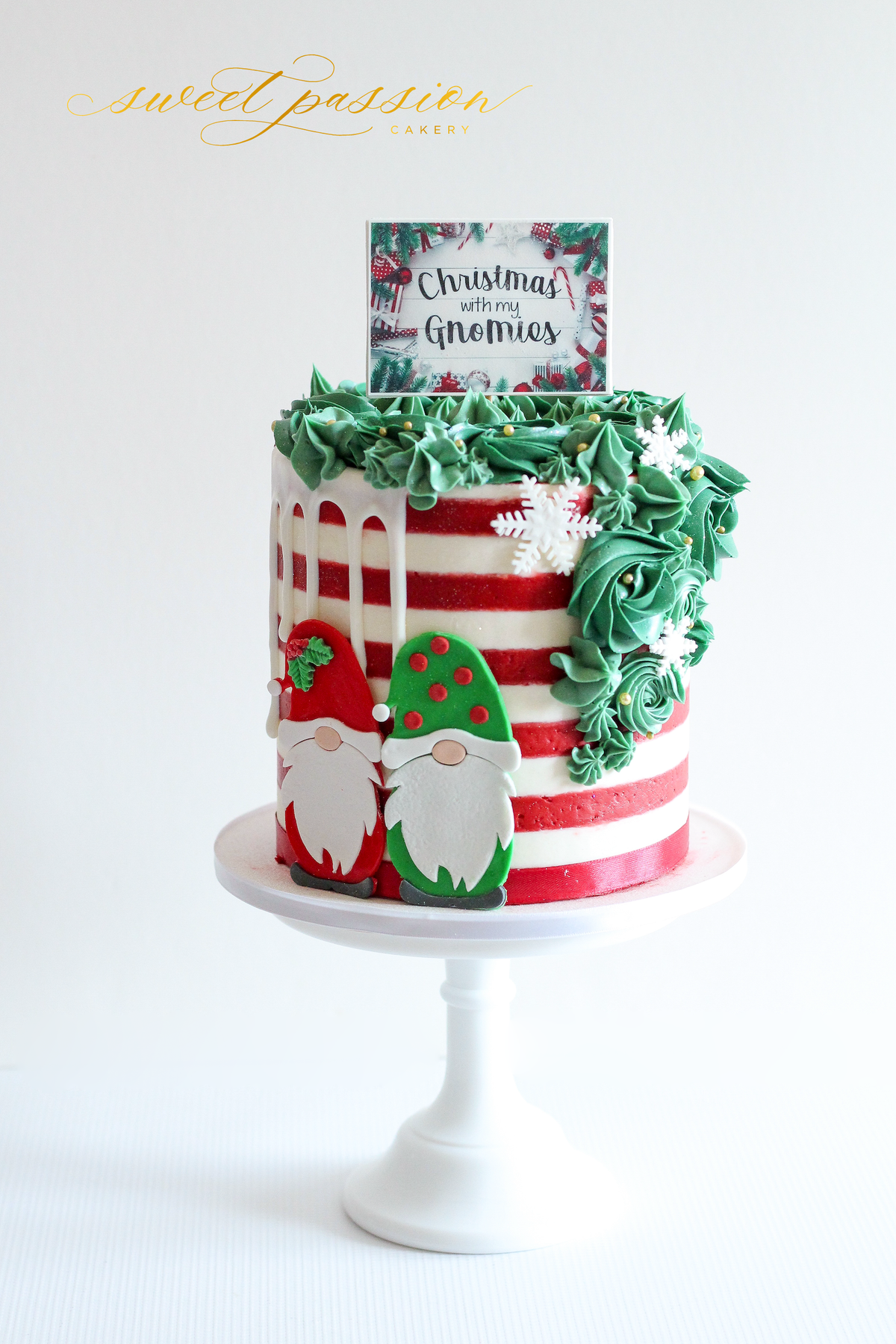 Christmas Gnomies Cake